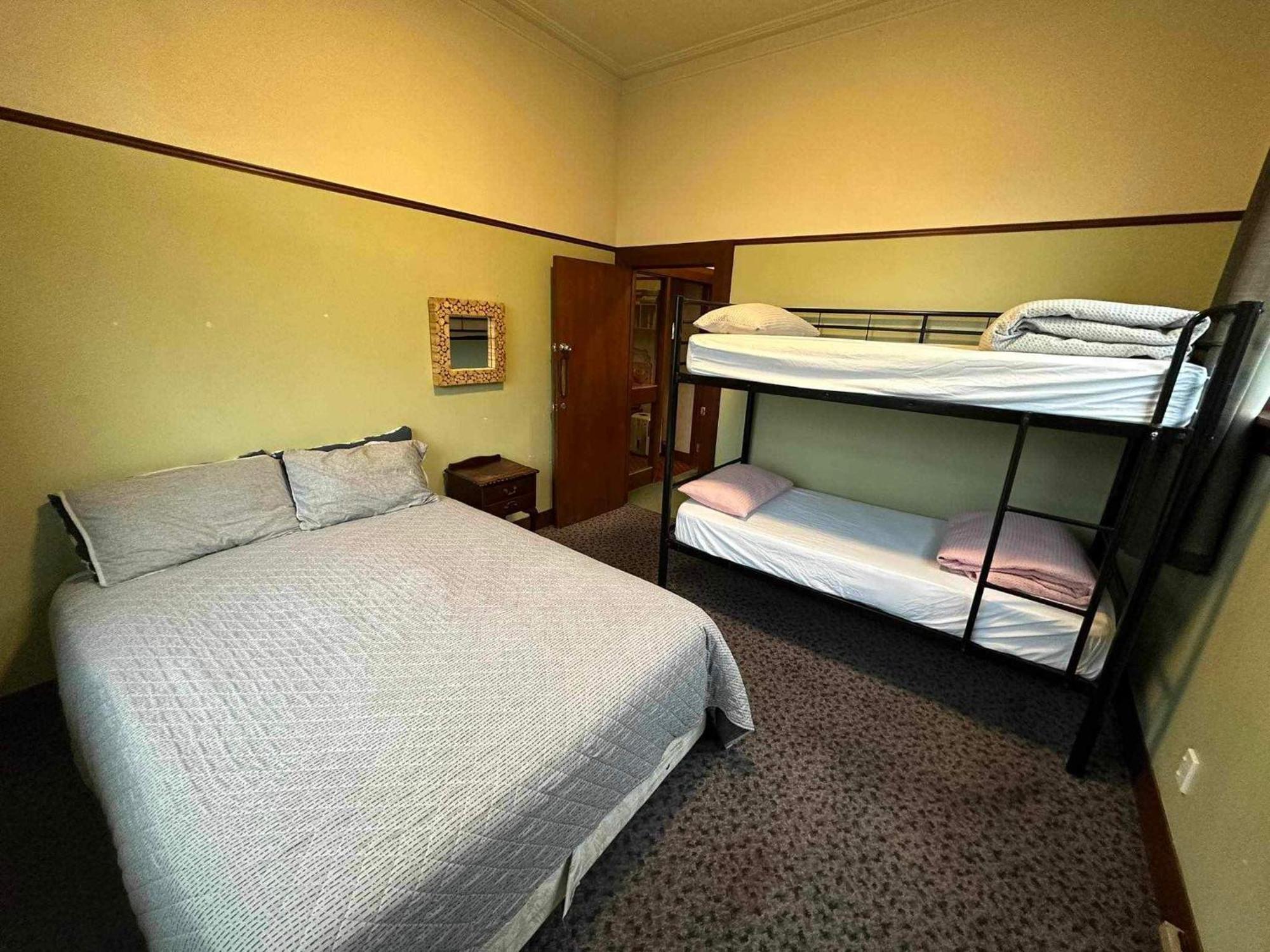 Хостел Manor House Backpackers Дьюндин Экстерьер фото